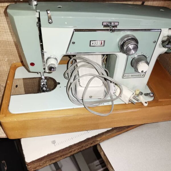 ELECTRIC SEWING MACHINE