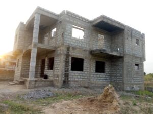 5bedroom uncompleted in Amrahia for sale