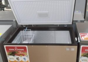 Zara chest Freezer 238 Litres Net Gold Lock & Key ZARA-300FLG - Image 4